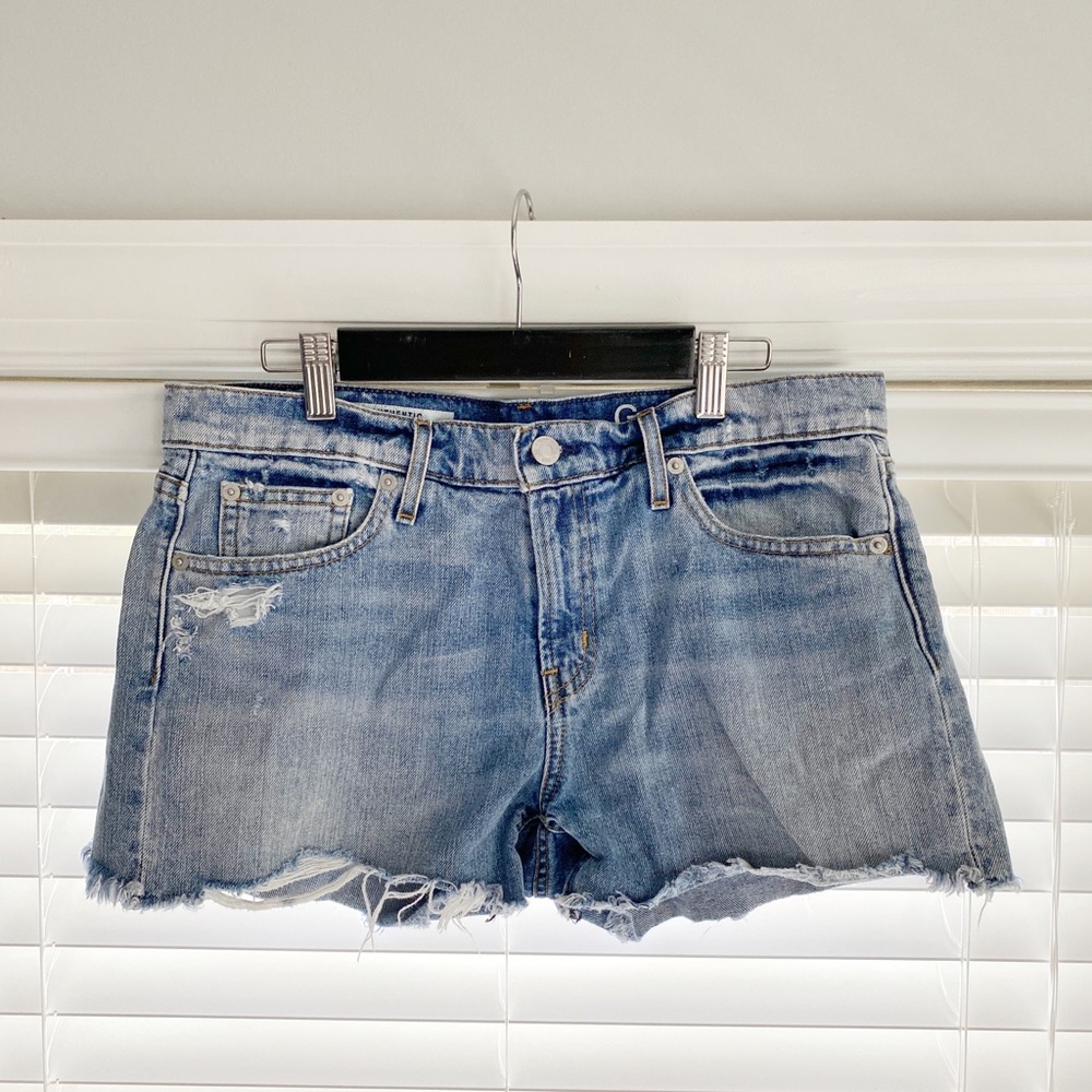 Gap Distressed Authentic Girlfriend Shorts Size 28